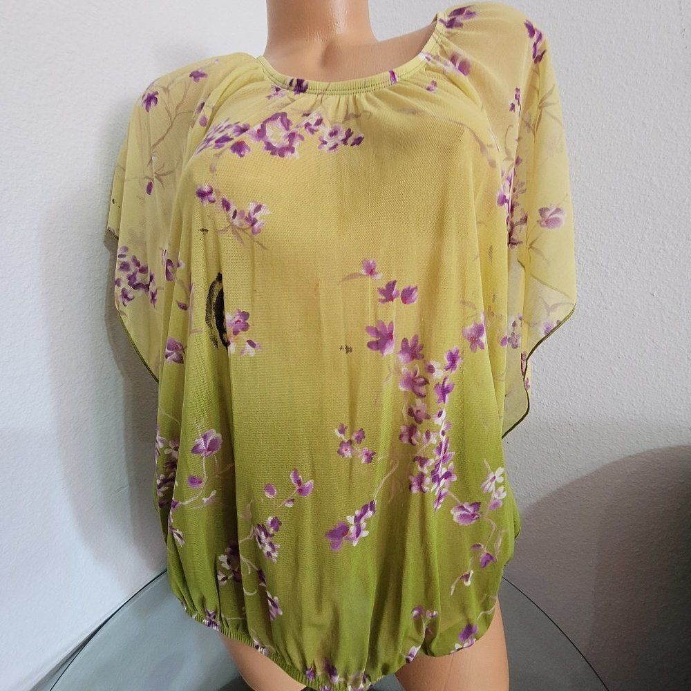 APT 9 Green blouse Size Medium  602